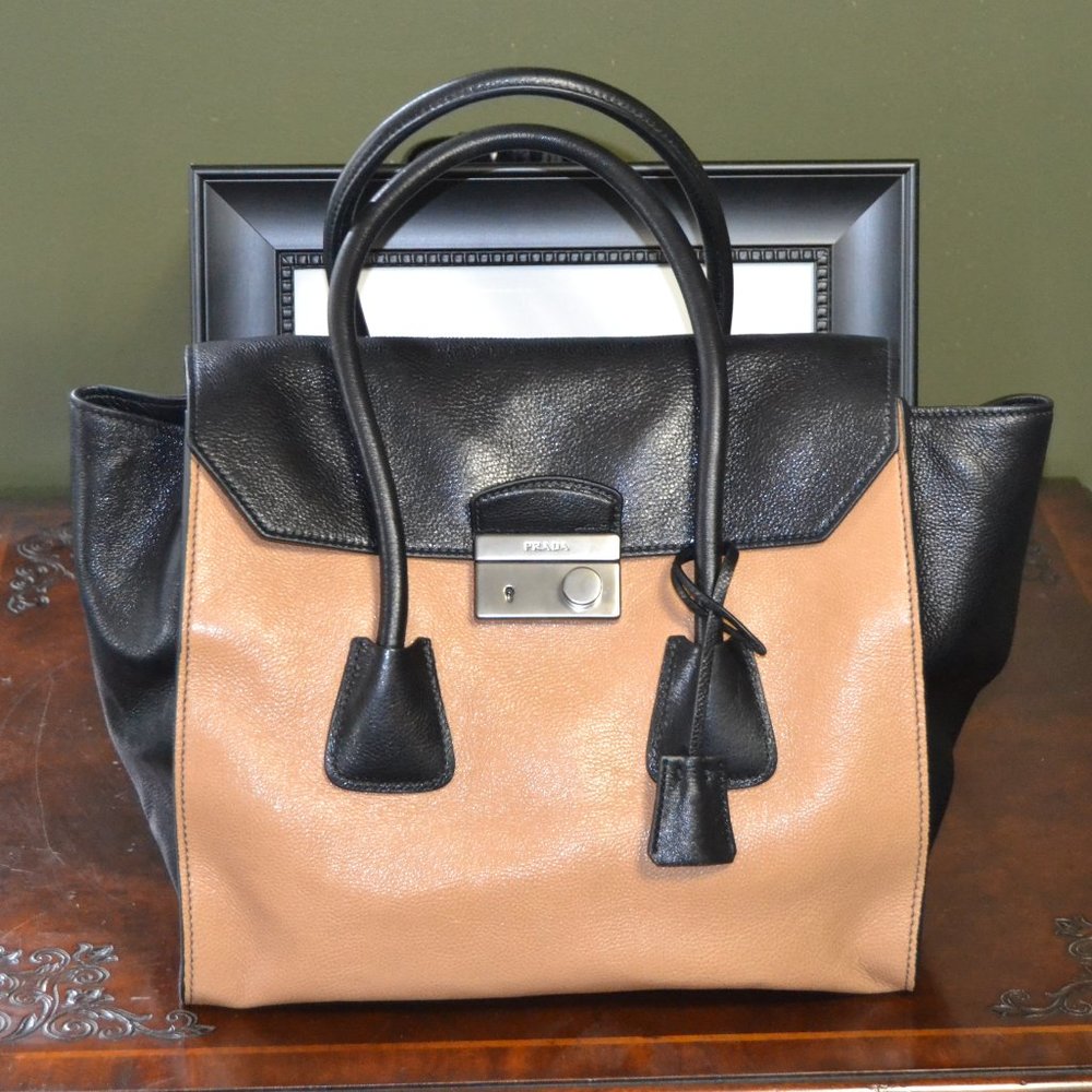 Prada Glacè Calf Large Twin Pocket Tote - Picture 2 of 15